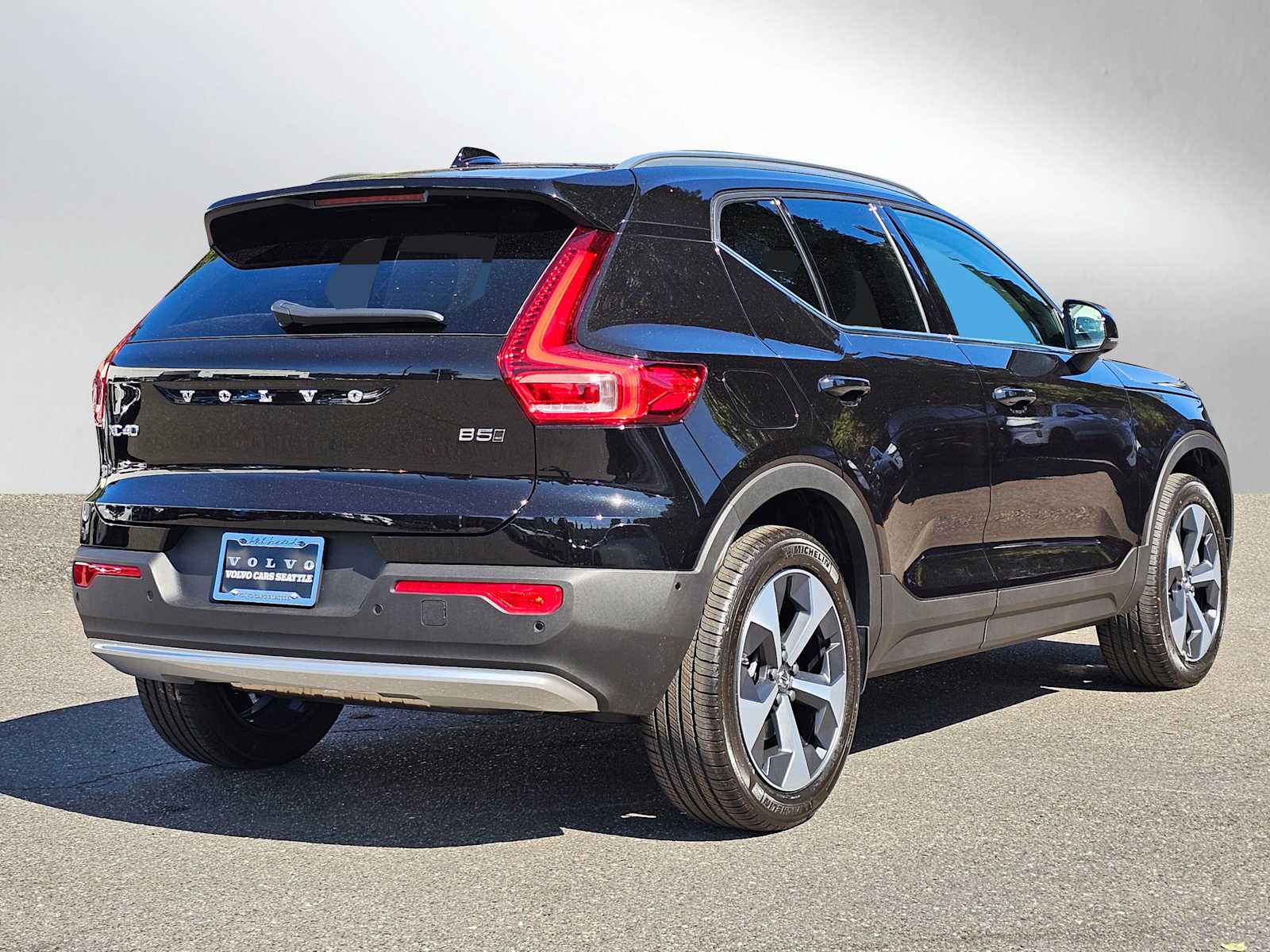 2025 Volvo XC40 Plus - Photo 7