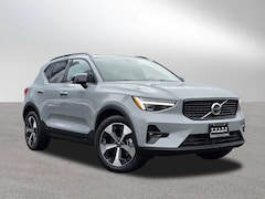 2026 Volvo XC40 B5 Plus AWD SUV
