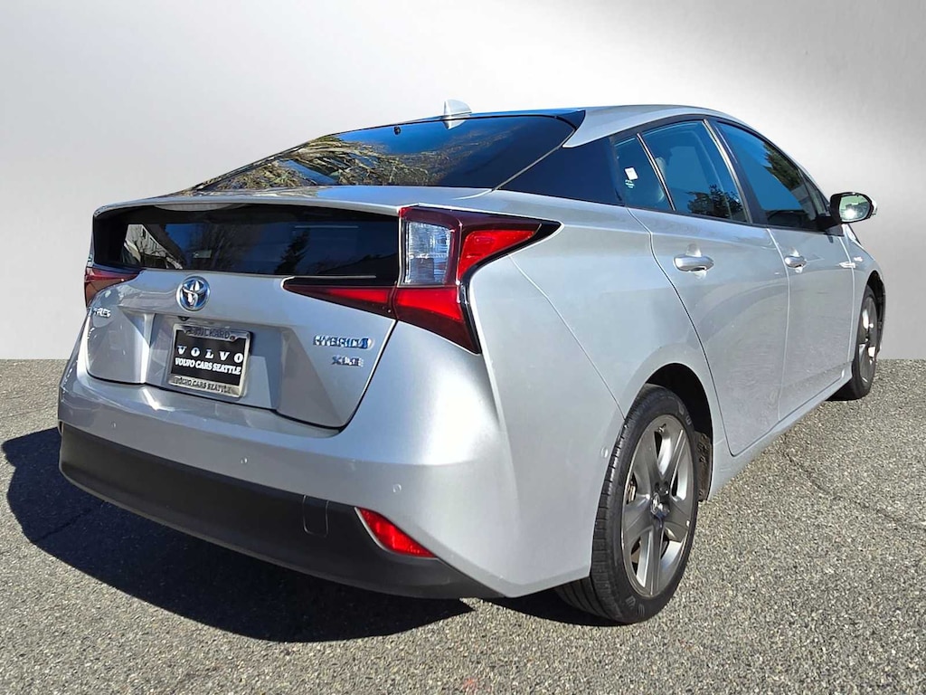 Used 2022 Toyota Prius XLE Hatchback