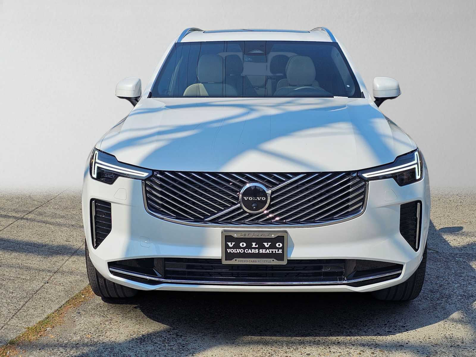 2026 Volvo XC90 Plus - Photo 8