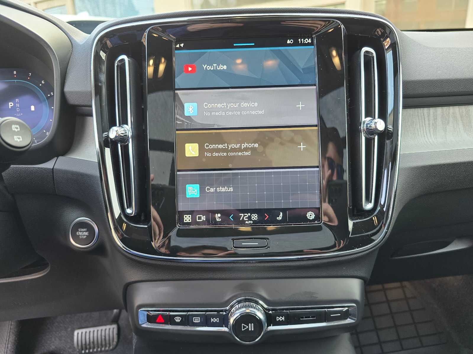 2025 Volvo XC40 Core - Photo 24