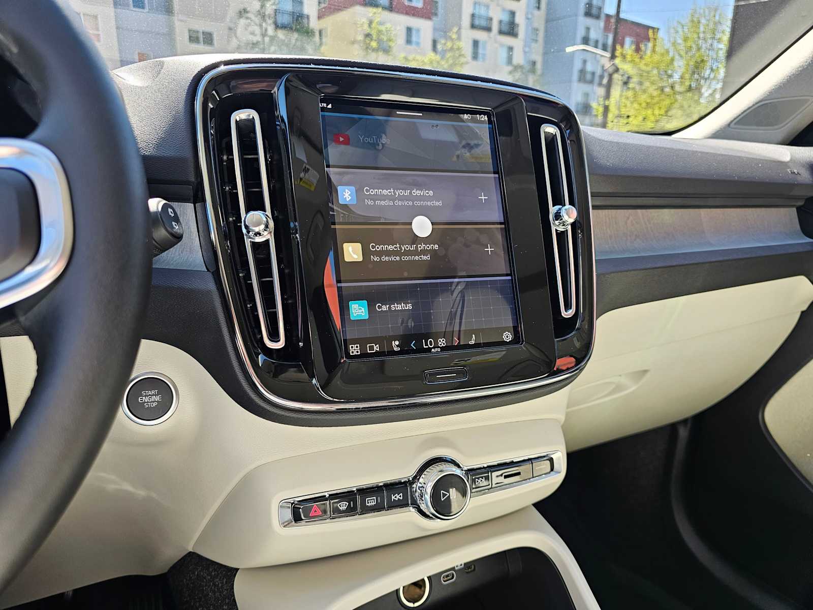 2025 Volvo XC40 Ultra - Photo 24
