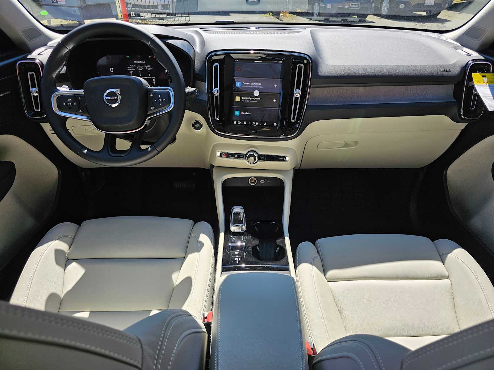 2025 Volvo XC40 Ultra - Photo 18