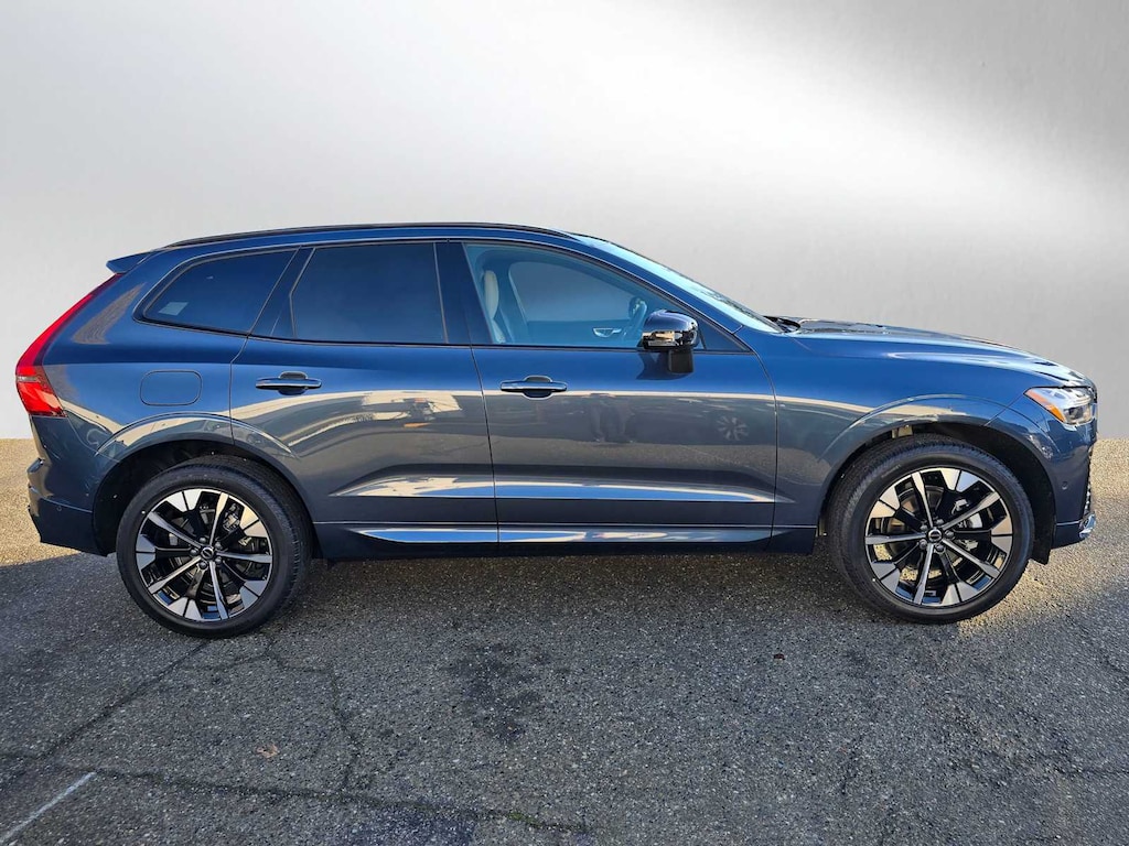 New 2026 Volvo XC60 B5 Plus SUV
