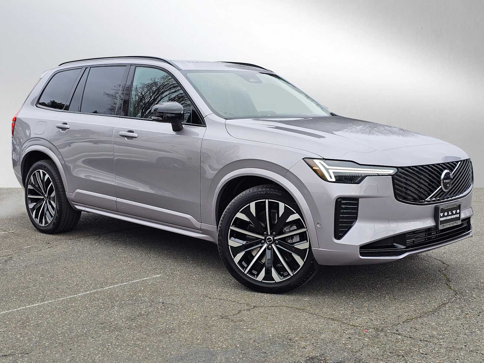 2026 Volvo XC90 T8 Recharge Ultra Dark 4WD's photo