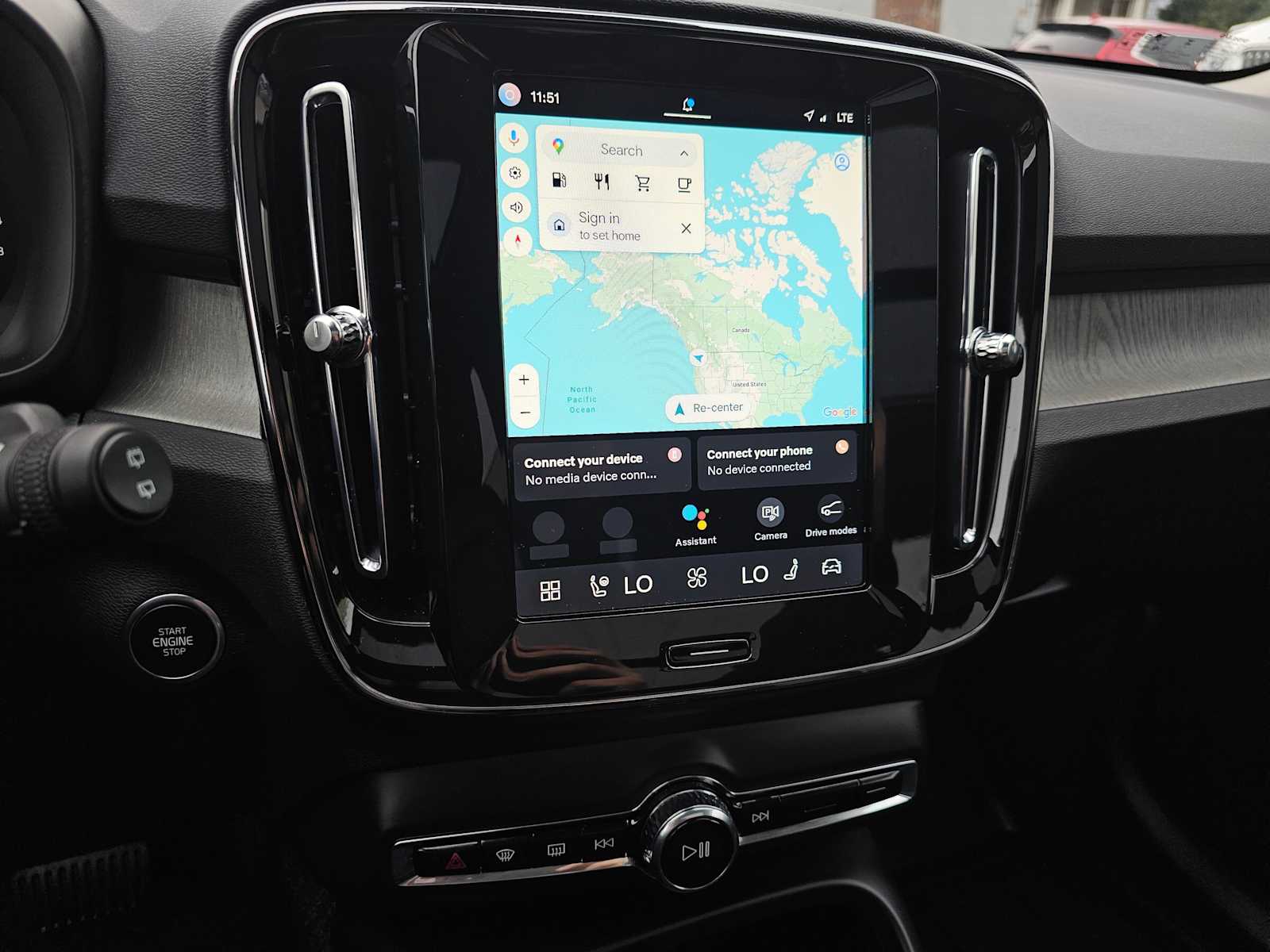 2025 Volvo XC40 Core - Photo 30