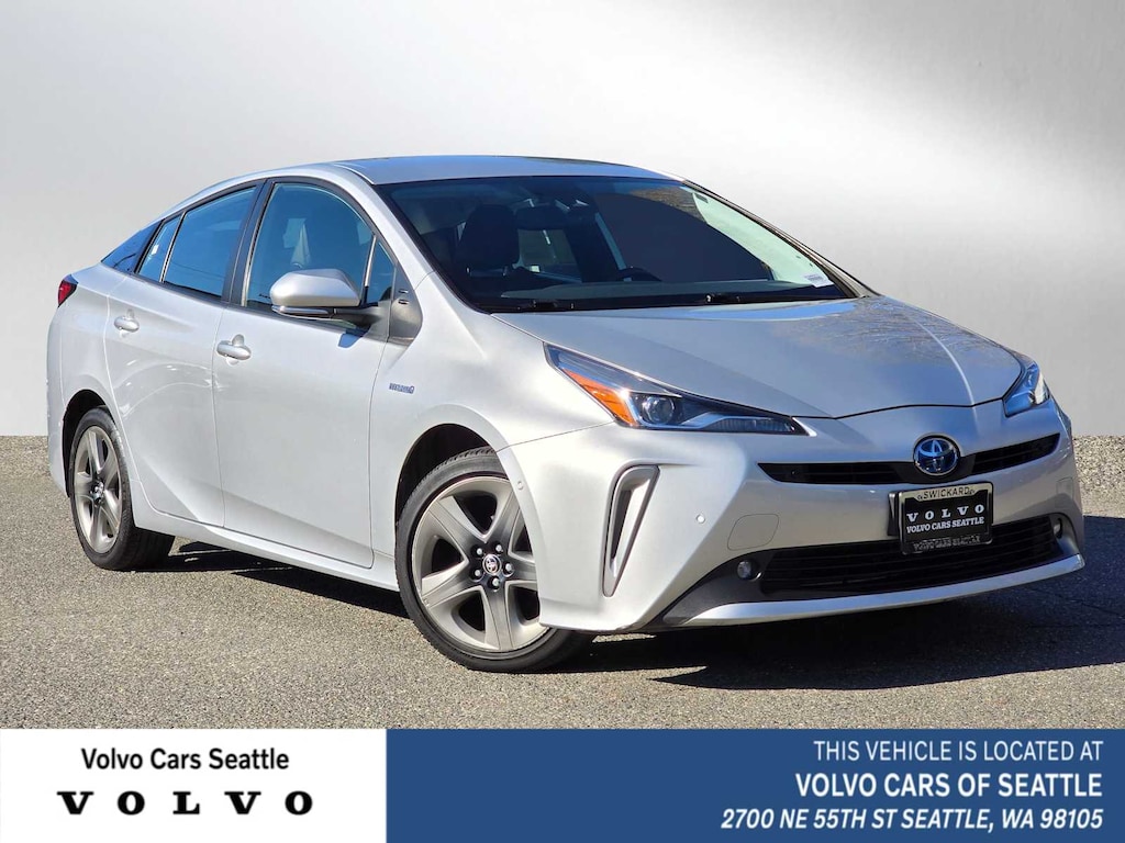 Used 2022 Toyota Prius XLE Hatchback