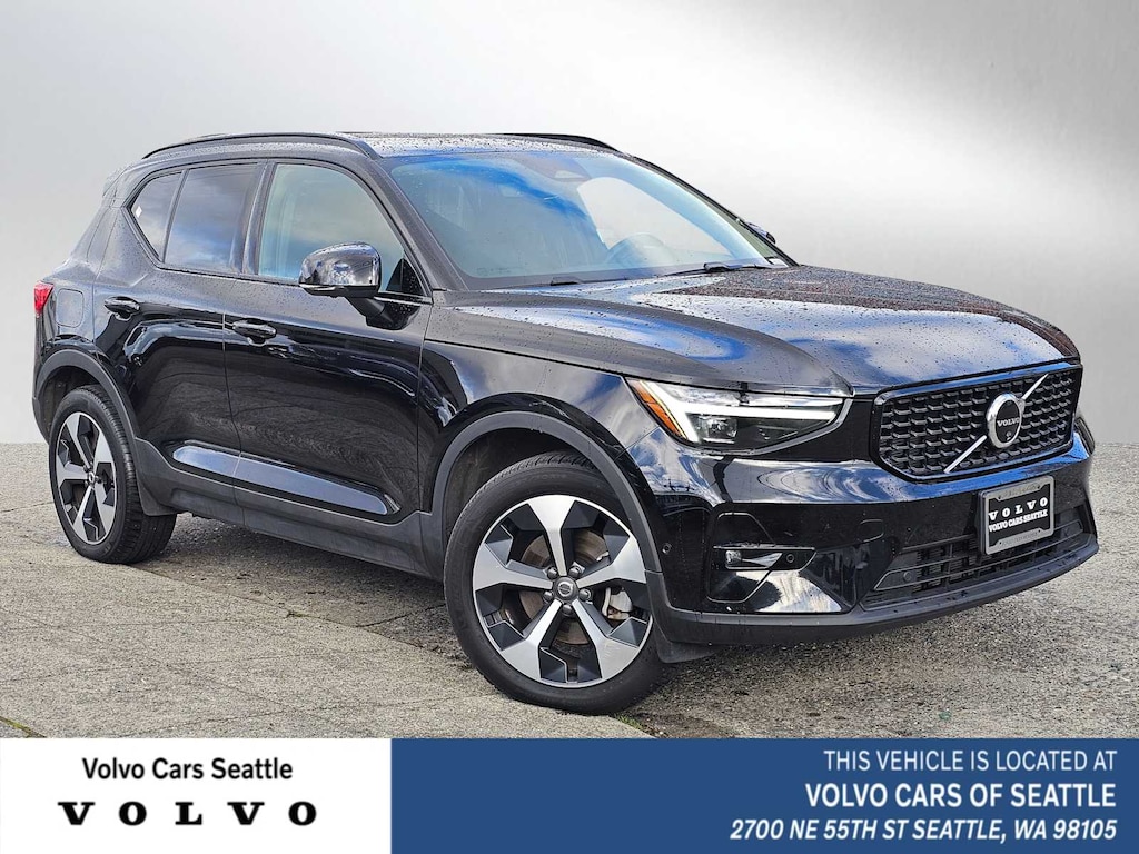 Certified 2025 Volvo XC40 B5 Plus Dark Theme SUV