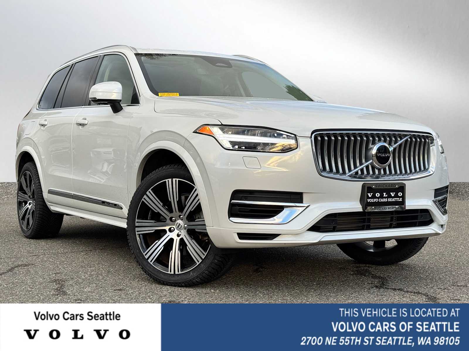 2023 Volvo XC90 Core's photo