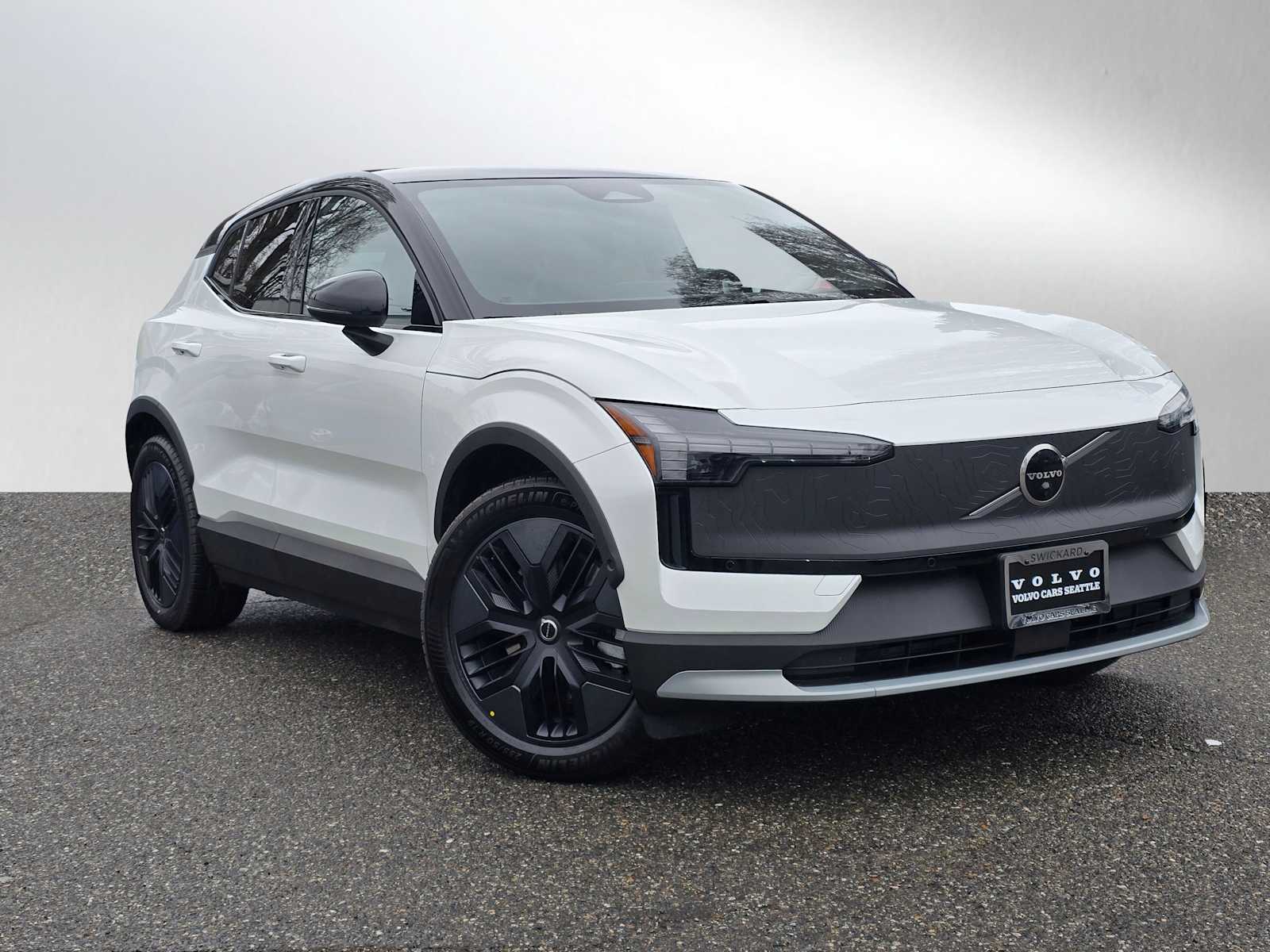 2026 Volvo EX30 Twin Motor Cross Country Ultra's photo