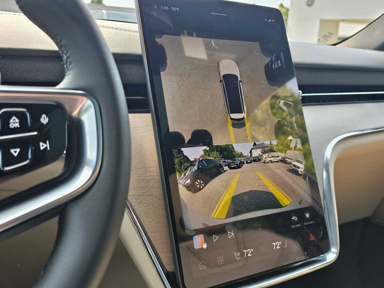 2025 Volvo EX90 Plus - Photo 24