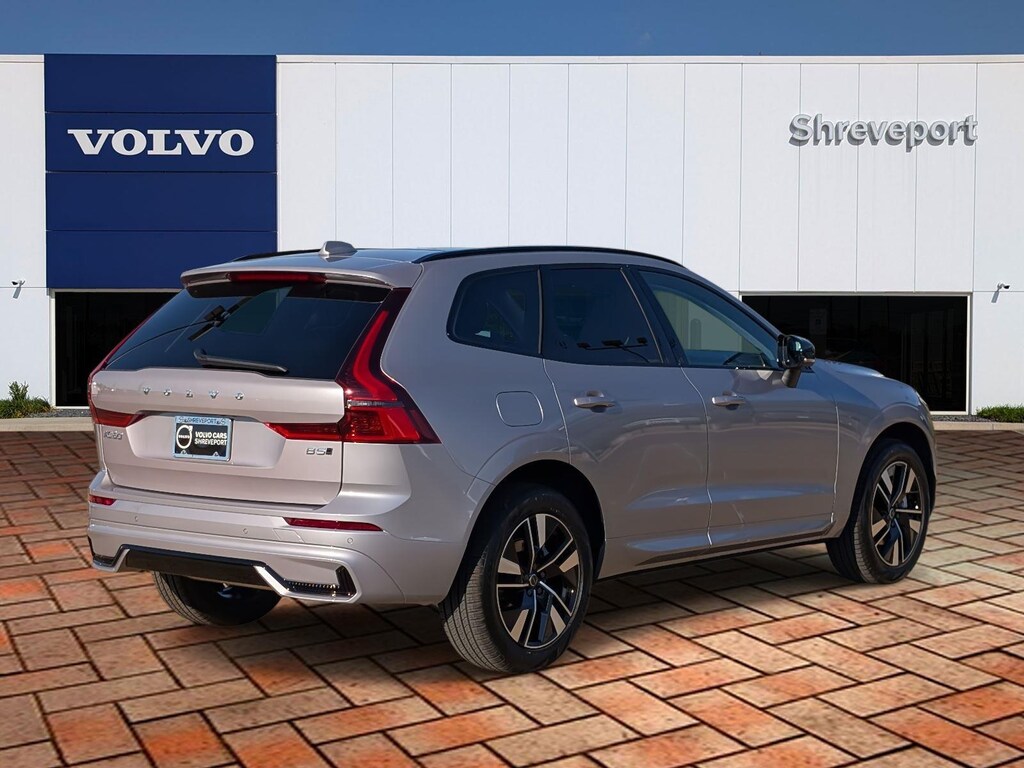 New 2026 Volvo XC60 B5 Core SUV