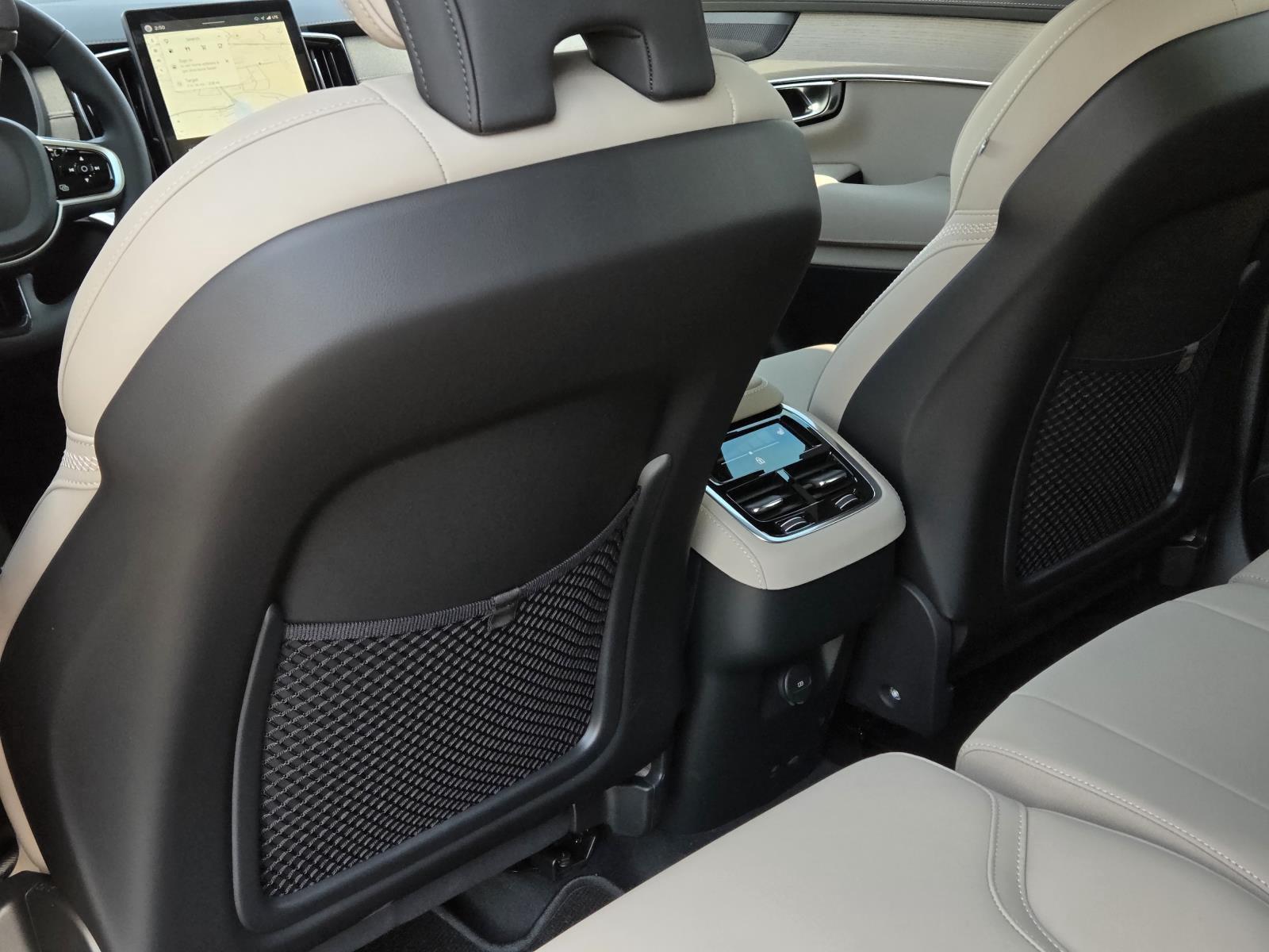 2026 Volvo XC90 Plus - Photo 36