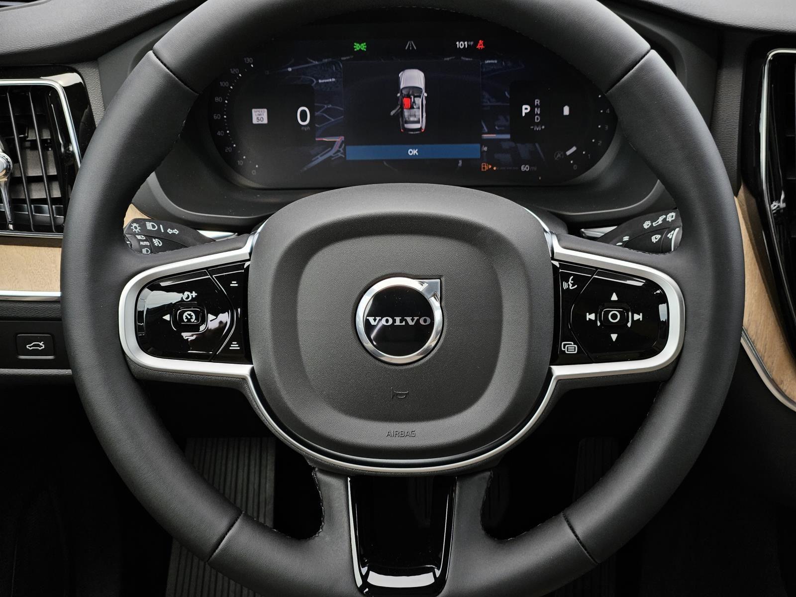 2026 Volvo XC60 Plus - Photo 34