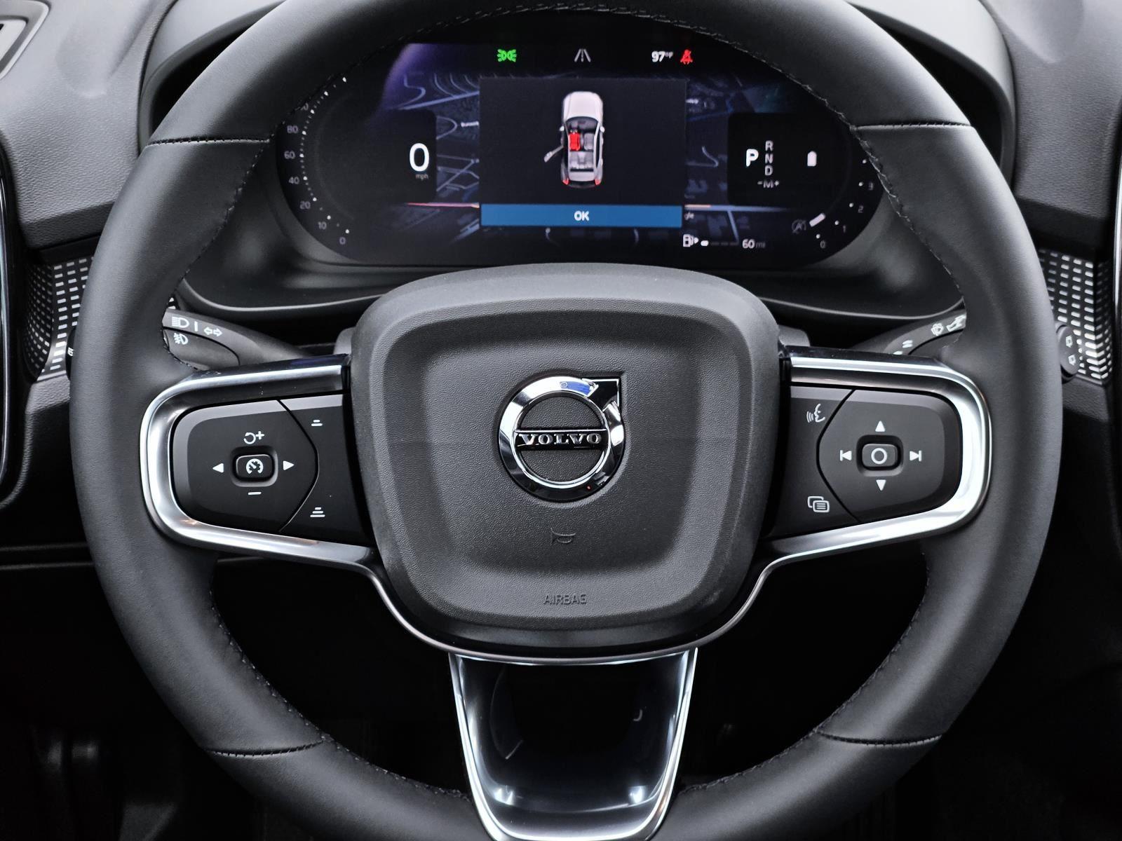 2026 Volvo XC40 Ultra Black Edition - Photo 32