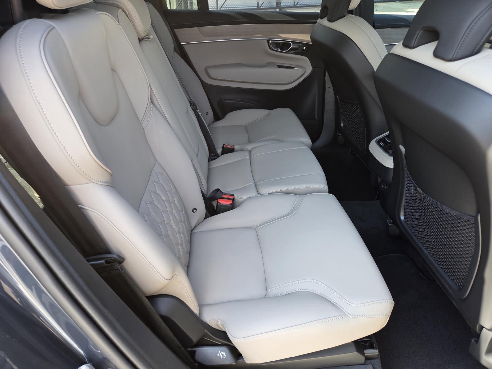 2026 Volvo XC90 Plus - Photo 38