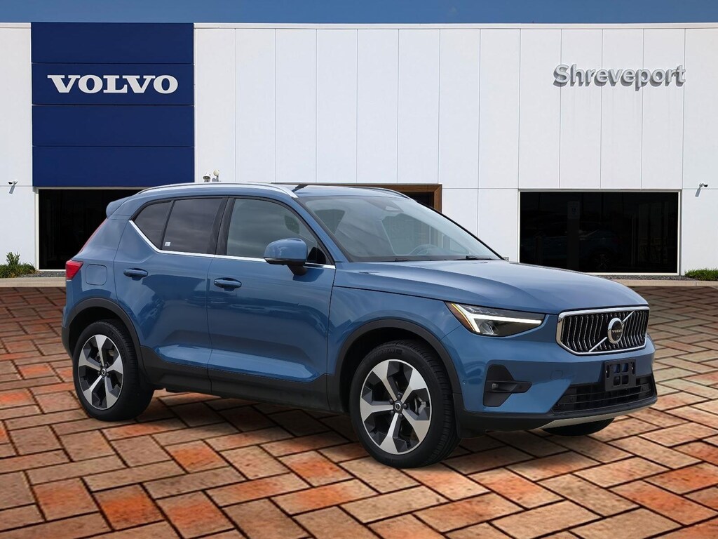 Certified 2025 Volvo XC40 B5 Plus Bright Theme SUV