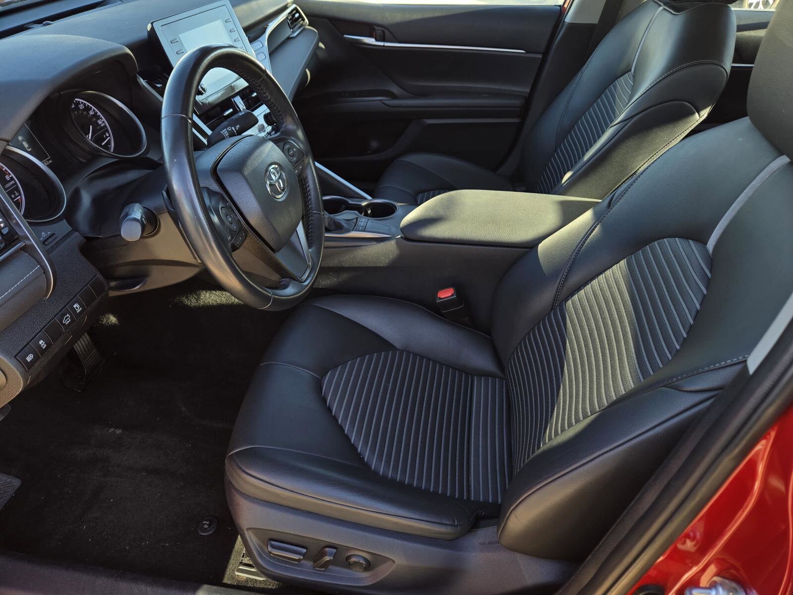 2024 Toyota Camry SE photo 3