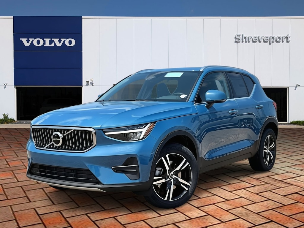 New 2025 Volvo XC40 Core Bright Theme B5 AWD Core Bright Theme