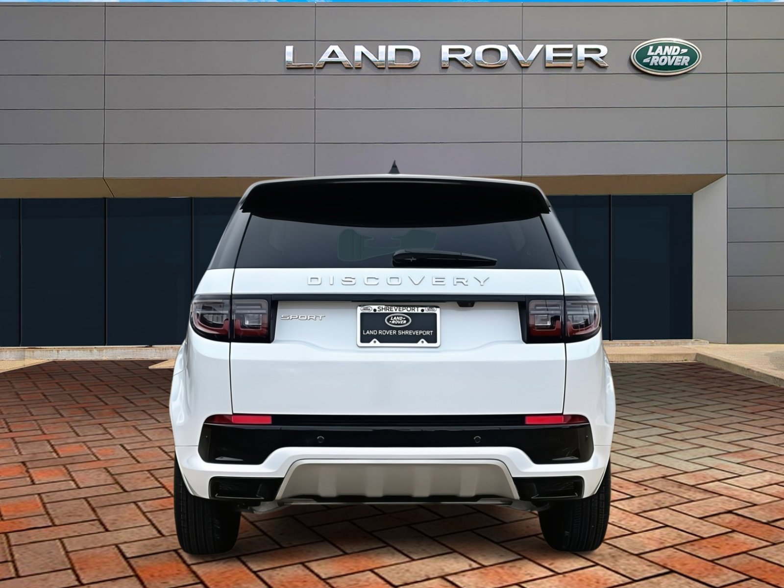2025 Land Rover Discovery Sport S photo 3