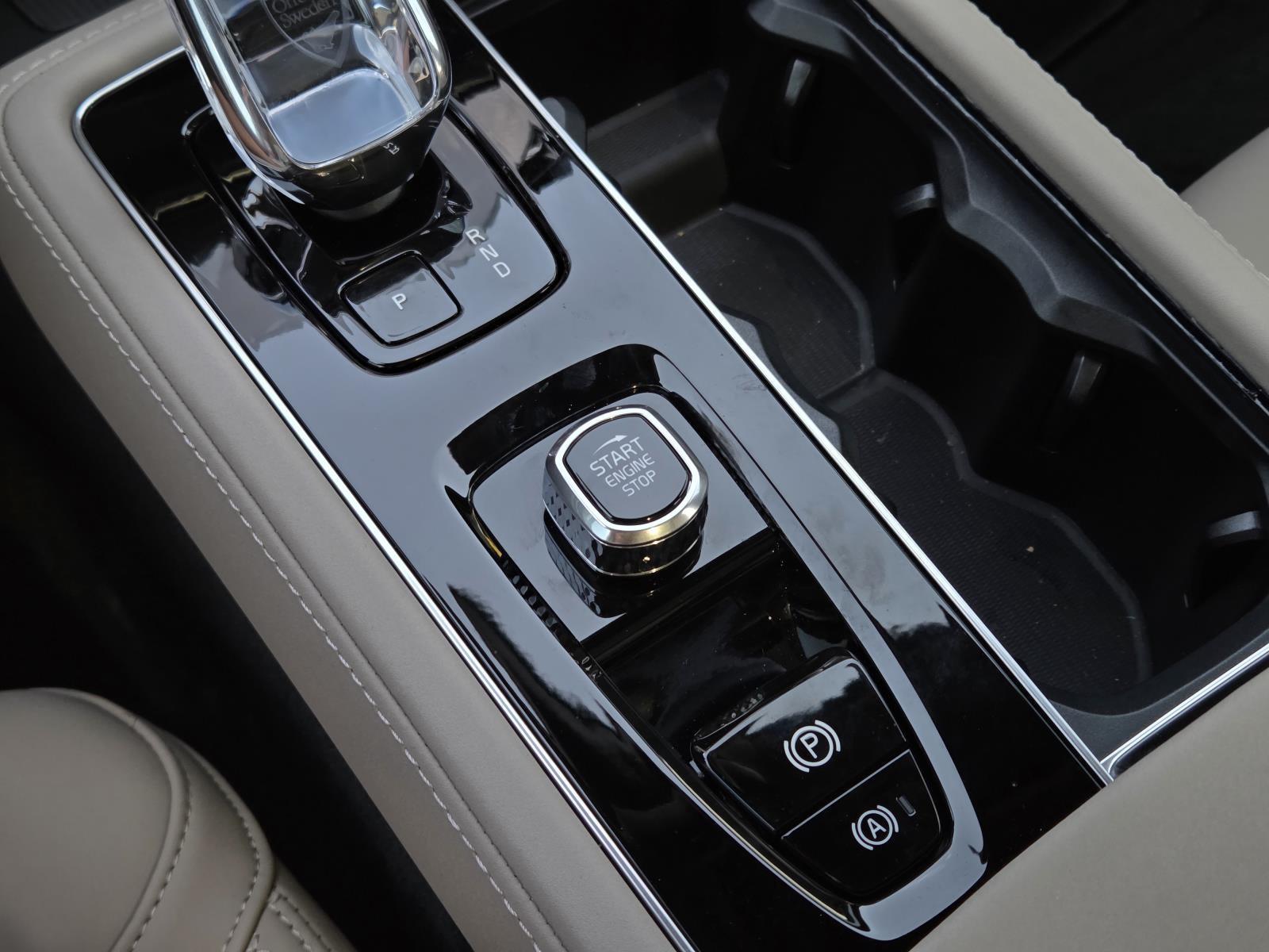 2026 Volvo XC90 Plus - Photo 30
