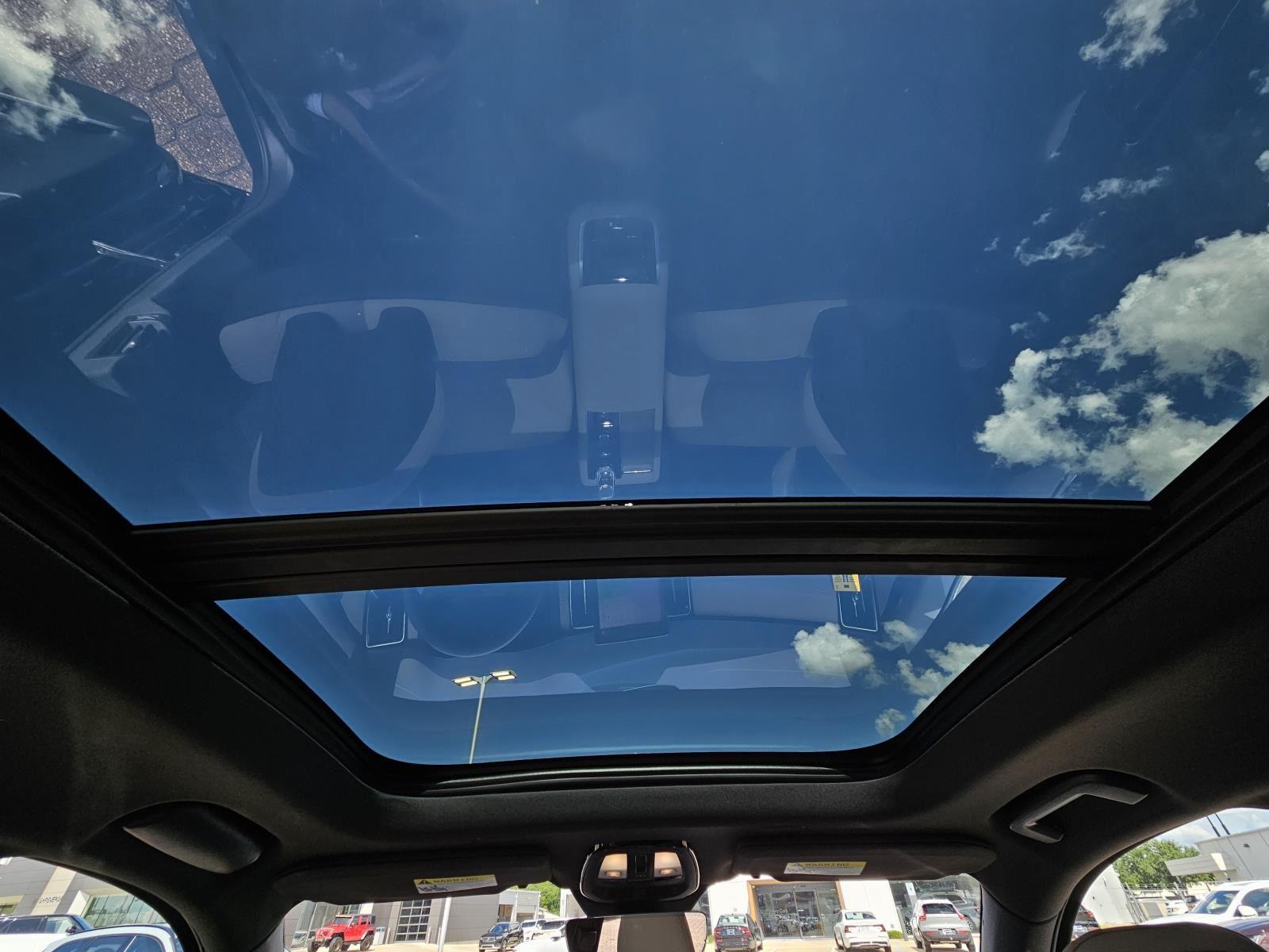 2026 Volvo XC90 Plus - Photo 39