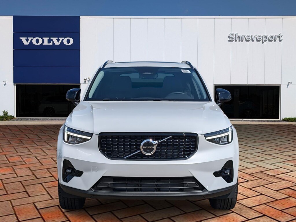 Used 2026 Volvo XC40 B4 Plus SUV