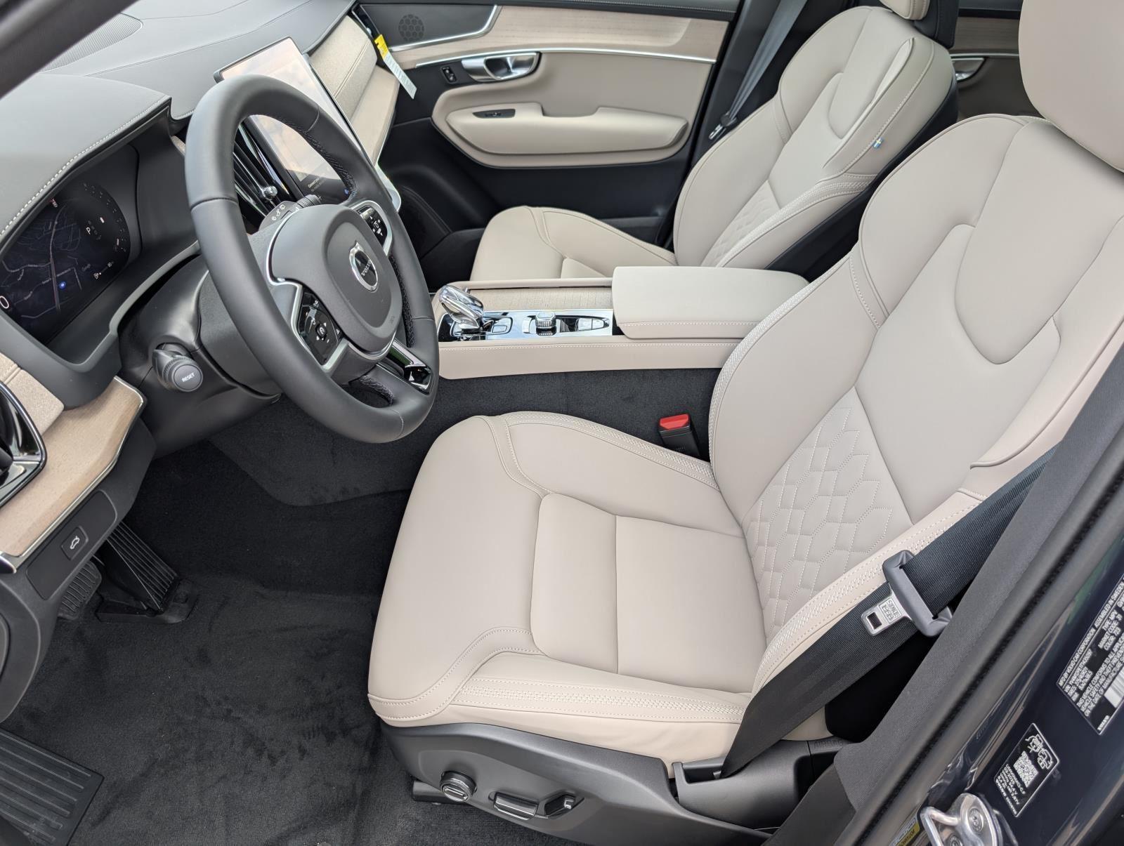 2026 Volvo XC90 Plus - Photo 21