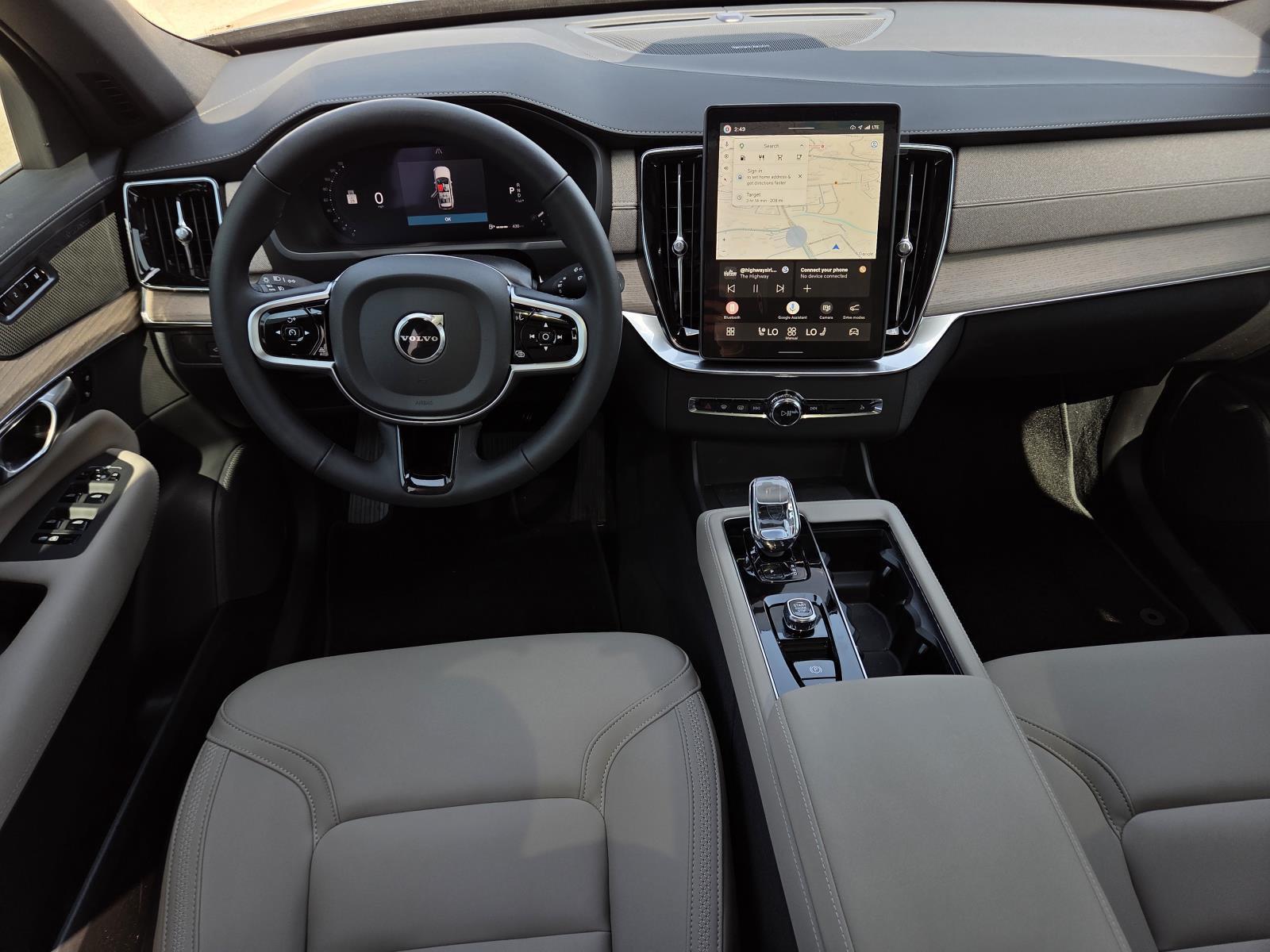 2026 Volvo XC90 Plus - Photo 14