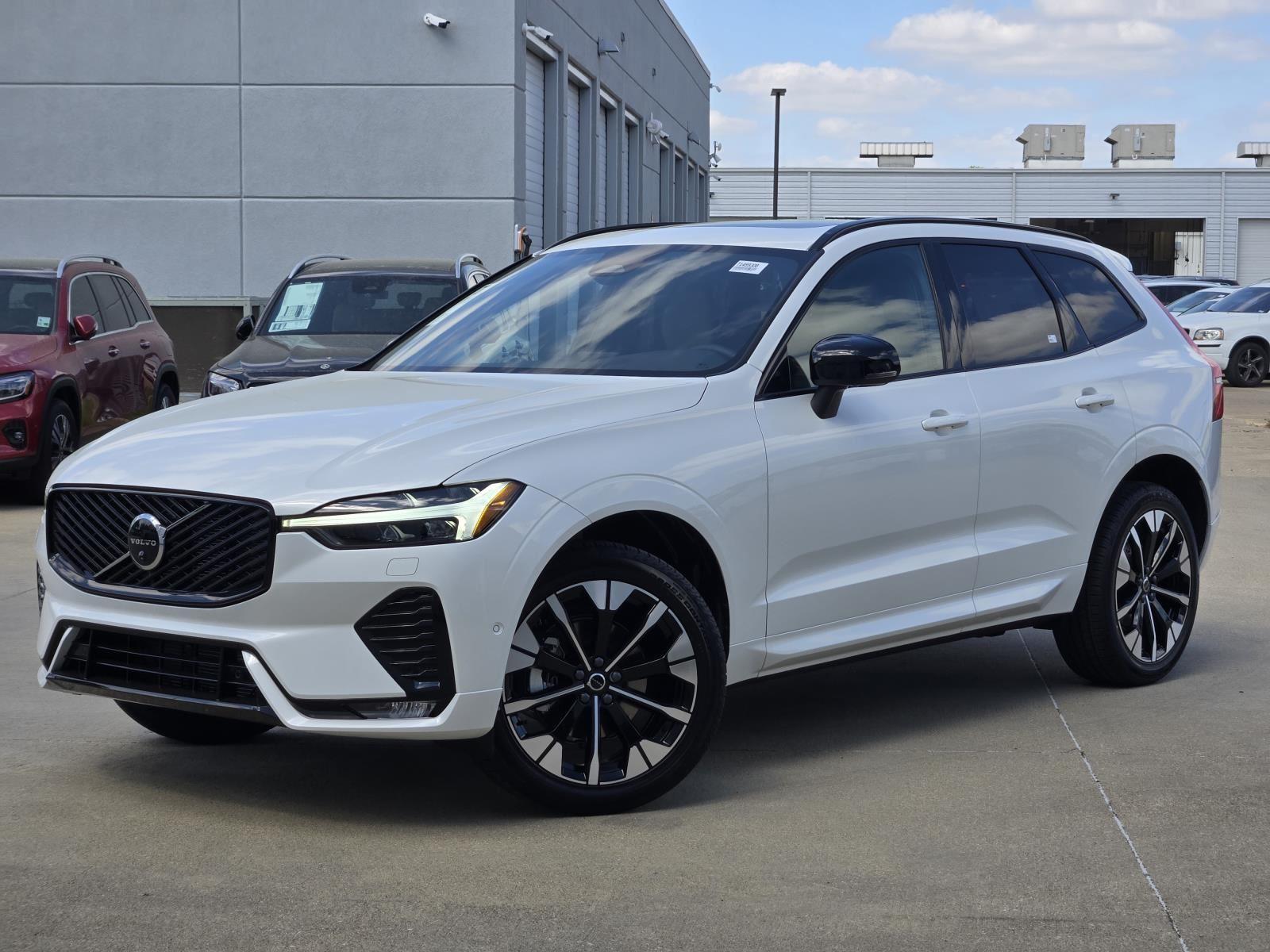 2026 Volvo XC60 B5 Plus Dark AWD's photo