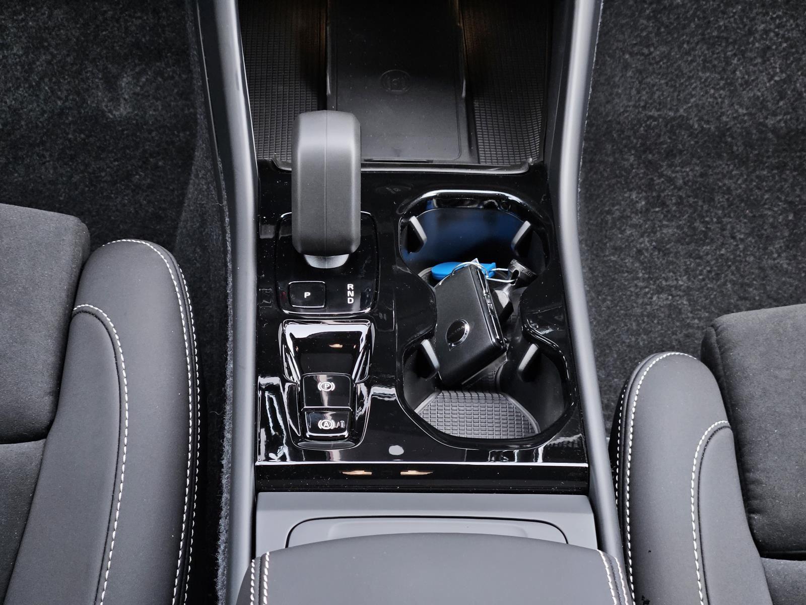 2026 Volvo XC40 Ultra Black Edition - Photo 31