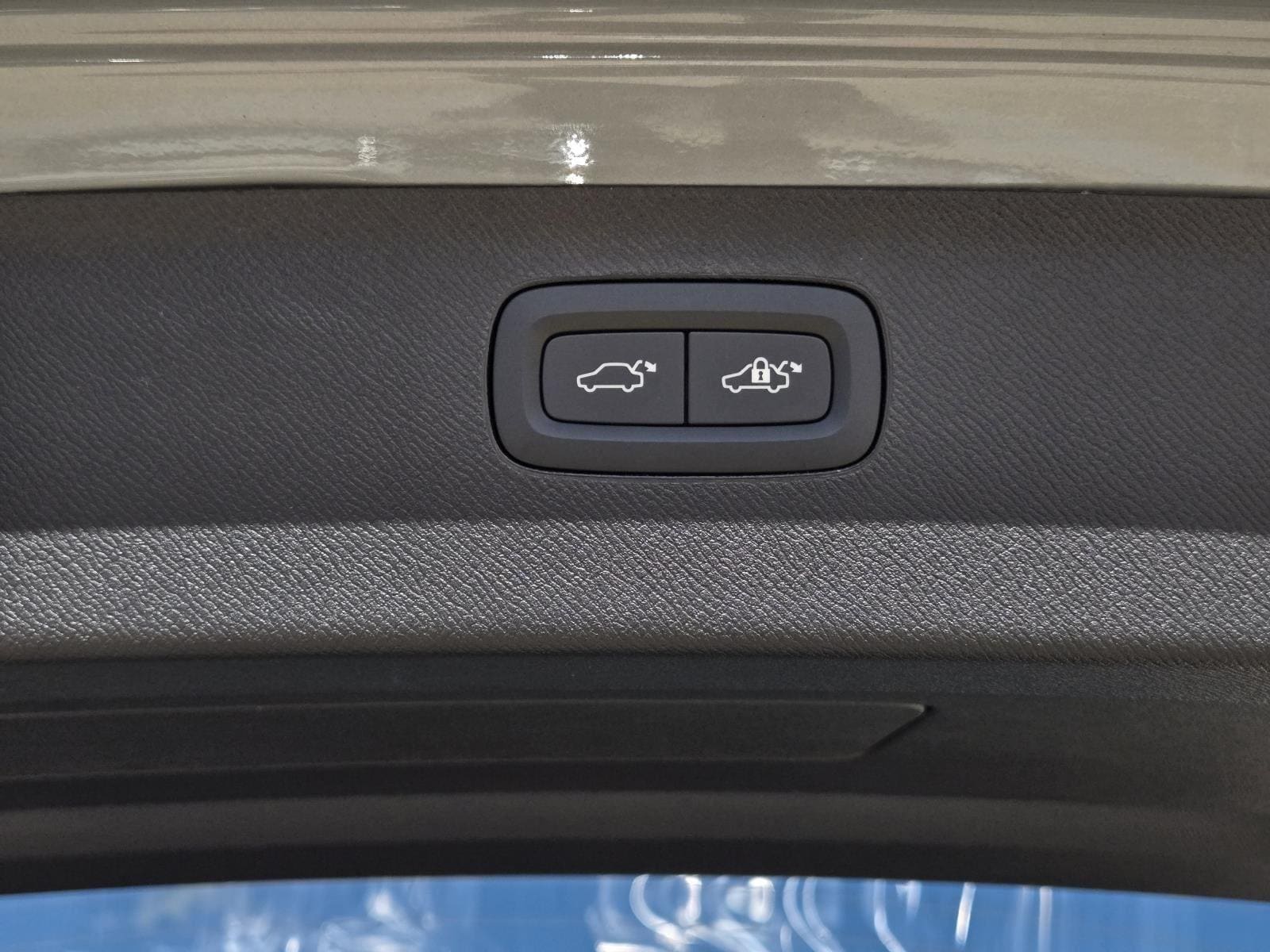 2026 Volvo XC90 Plus - Photo 12