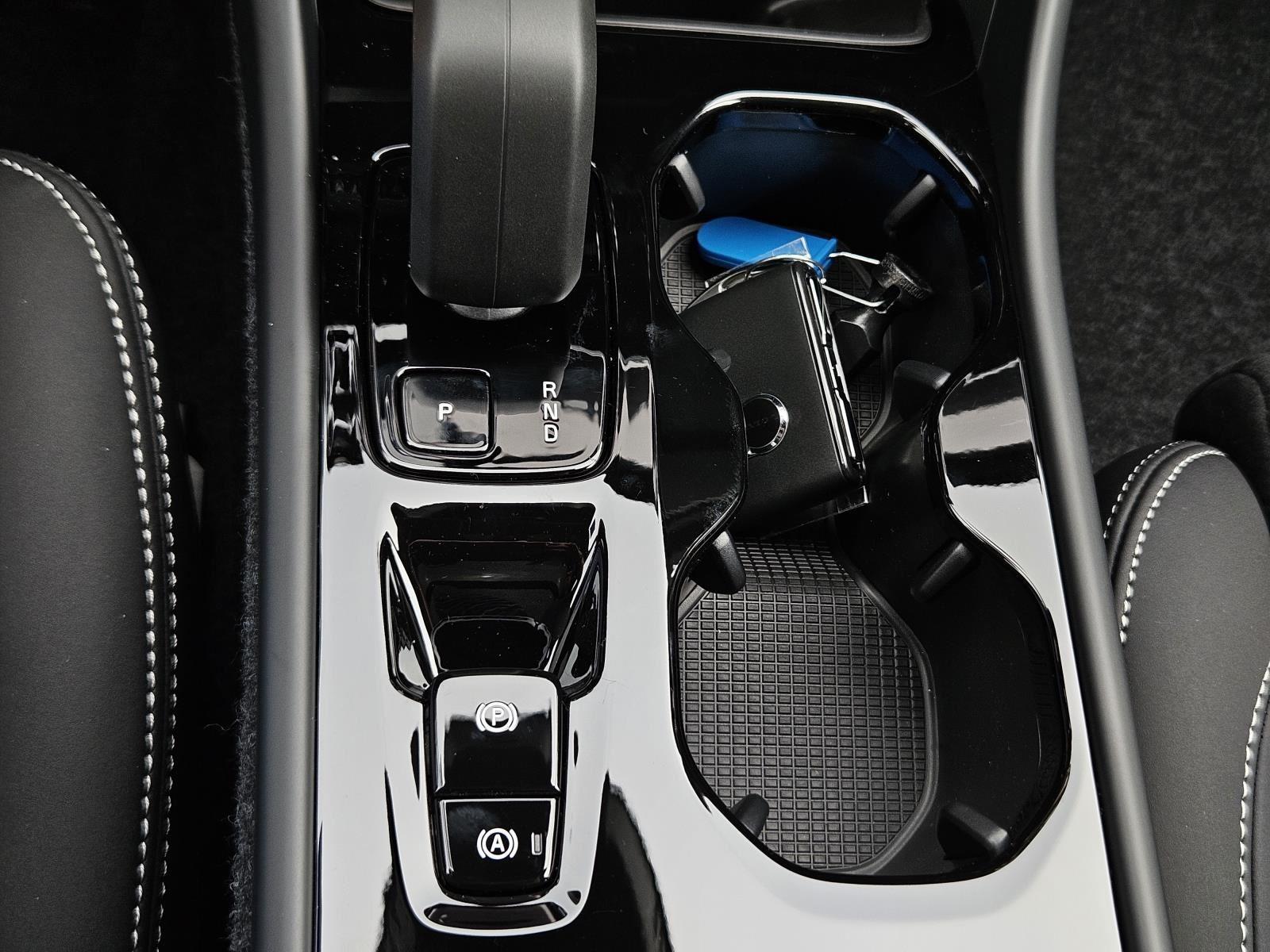 2026 Volvo XC40 Ultra Black Edition - Photo 20