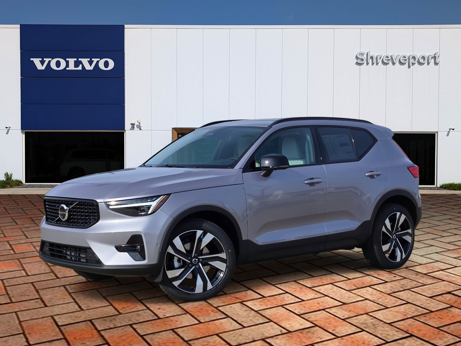2026 Volvo XC40 Plus's photo