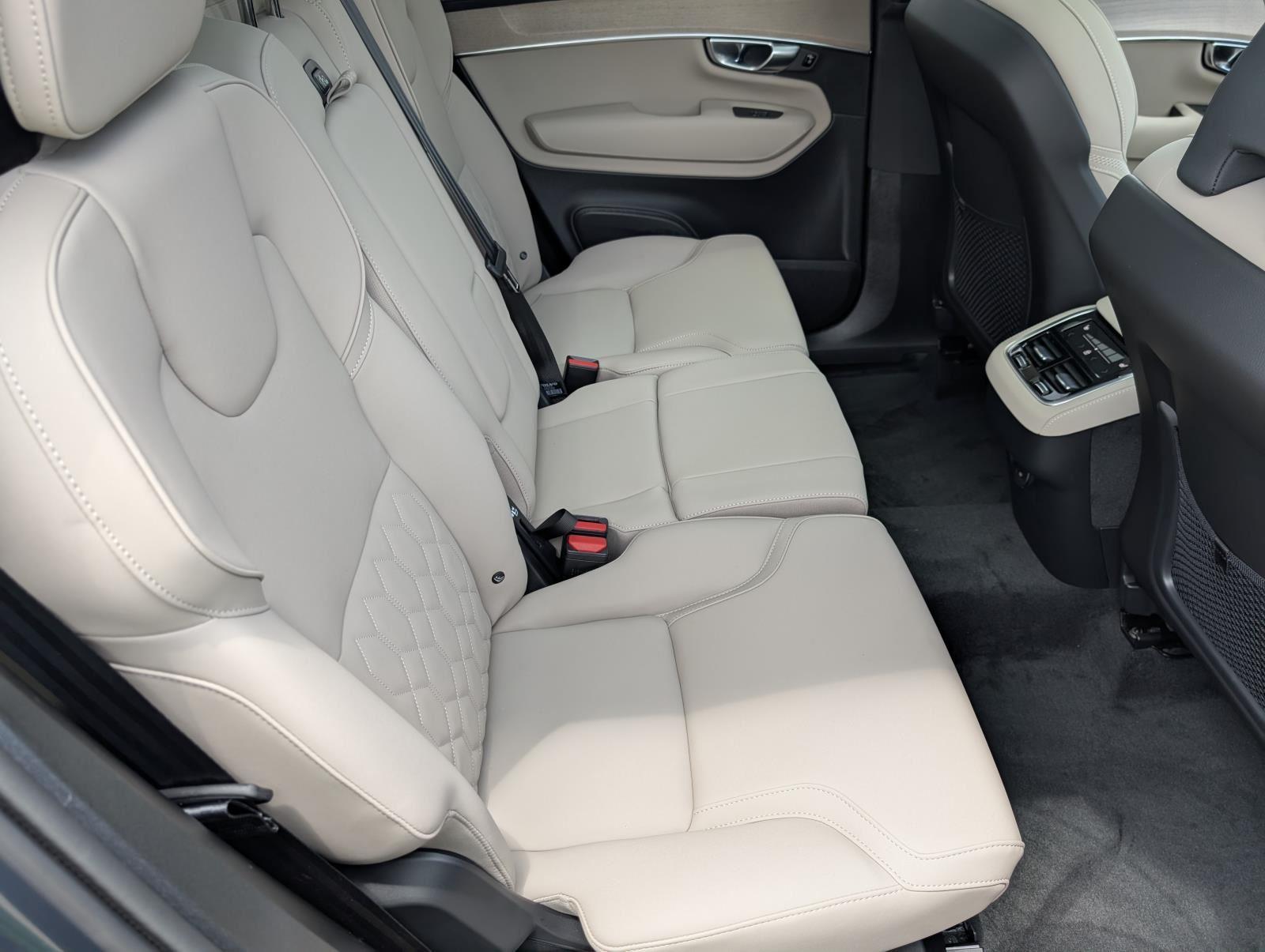 2026 Volvo XC90 Plus - Photo 33