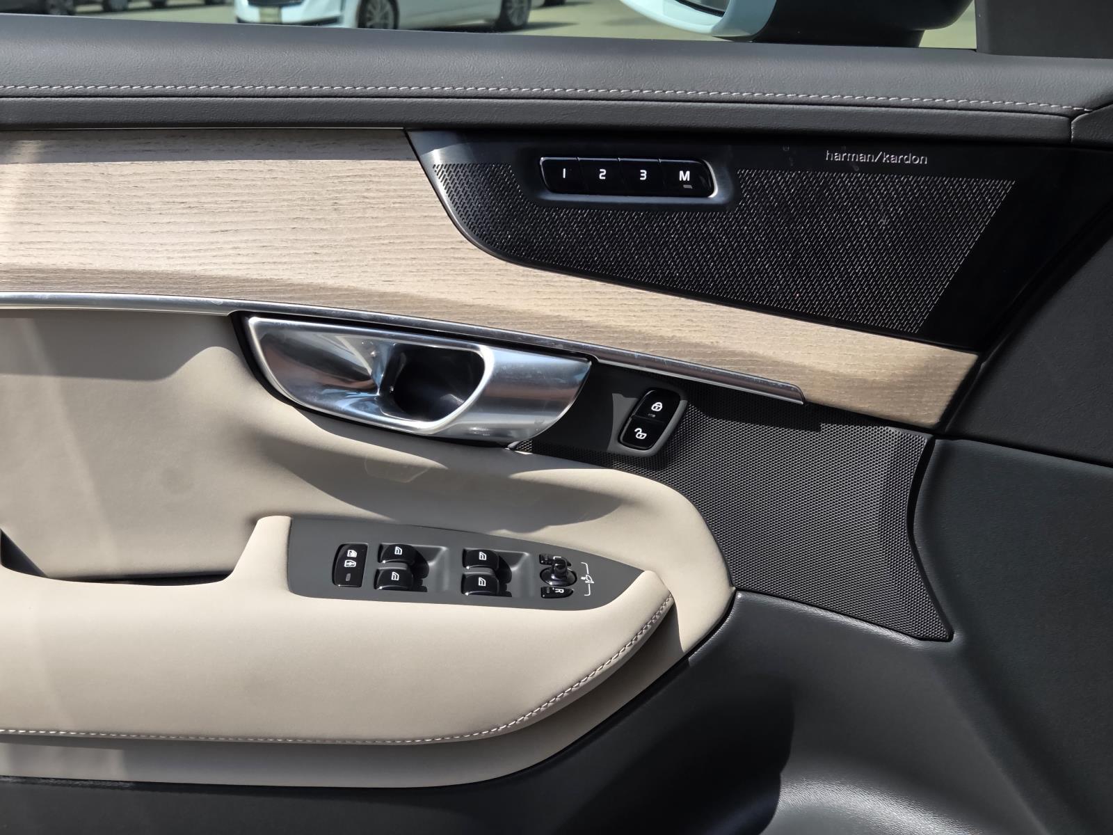 2026 Volvo XC90 Ultra - Photo 31