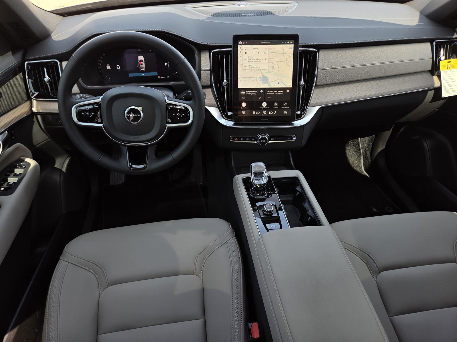 2026 Volvo XC90 Plus - Photo 15