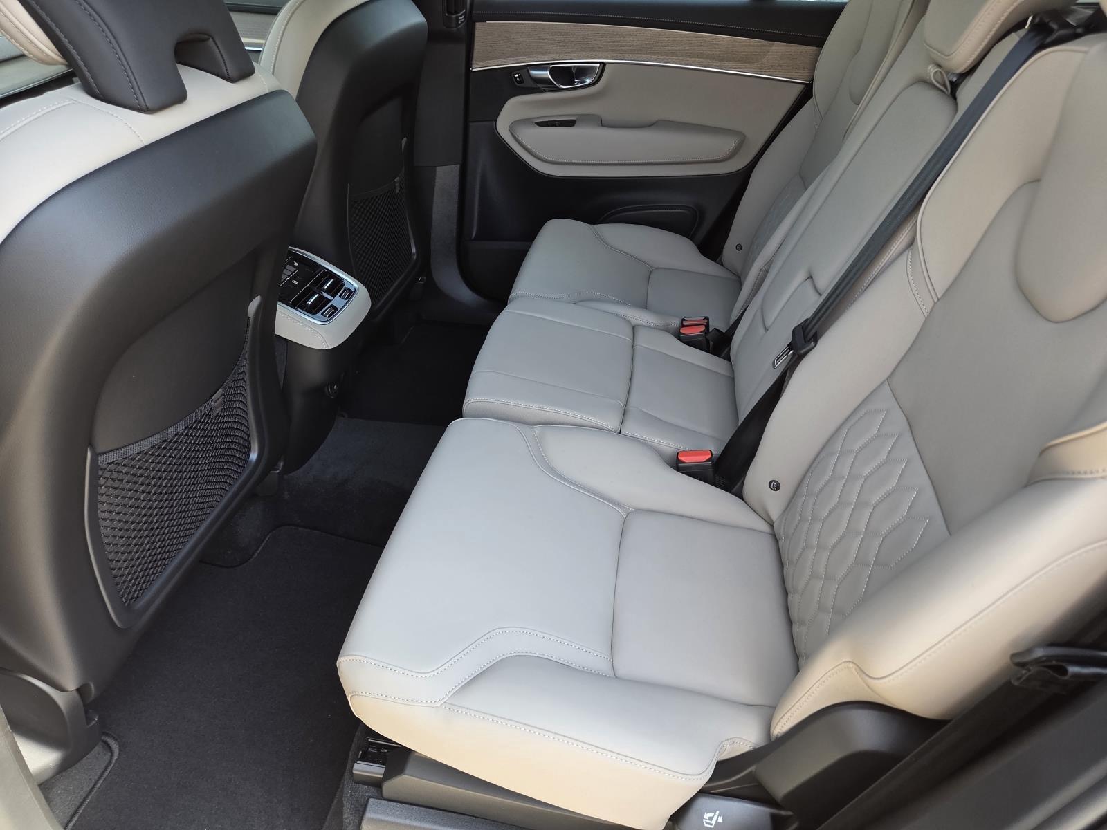 2026 Volvo XC90 Plus - Photo 37