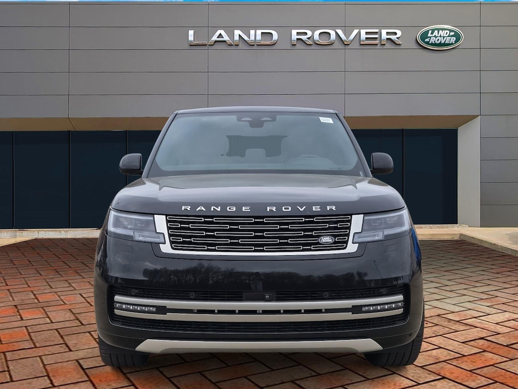 Used 2024 Land Rover Range Rover P400 SE SUV