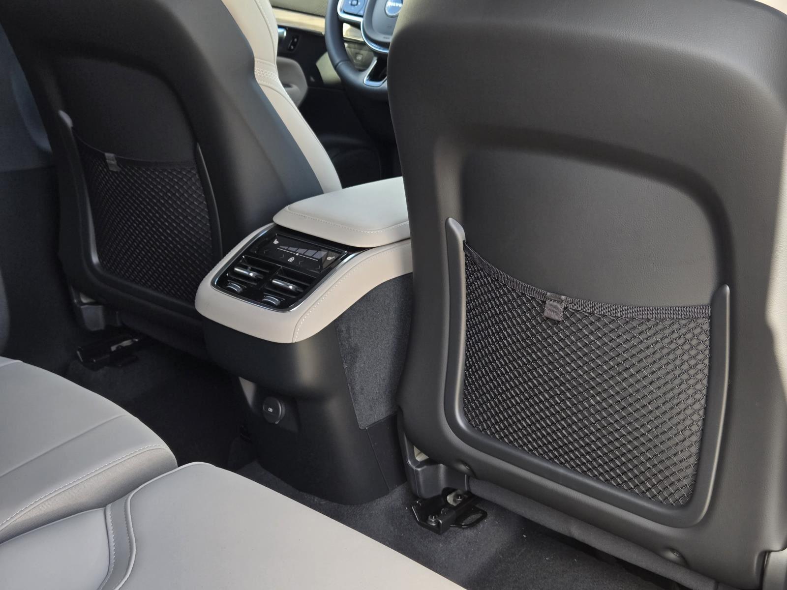 2026 Volvo XC90 Plus - Photo 37