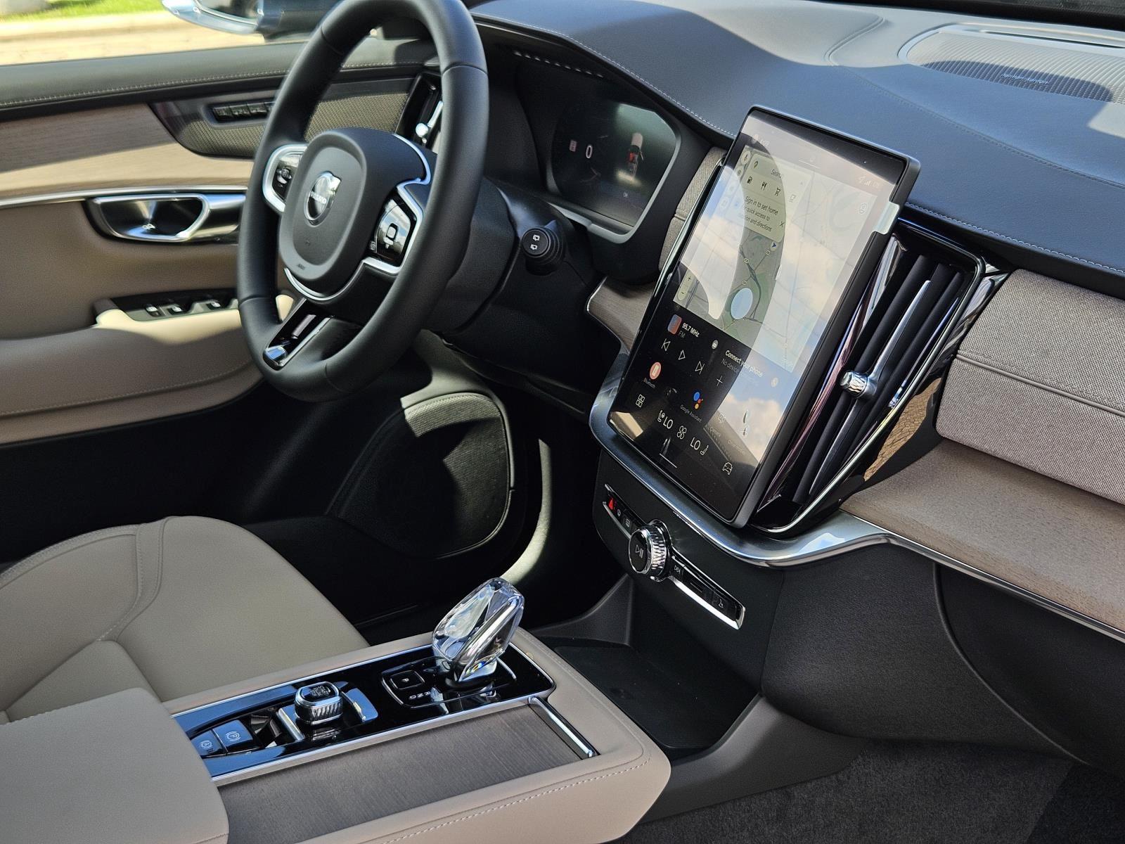 2026 Volvo XC90 Plus - Photo 43