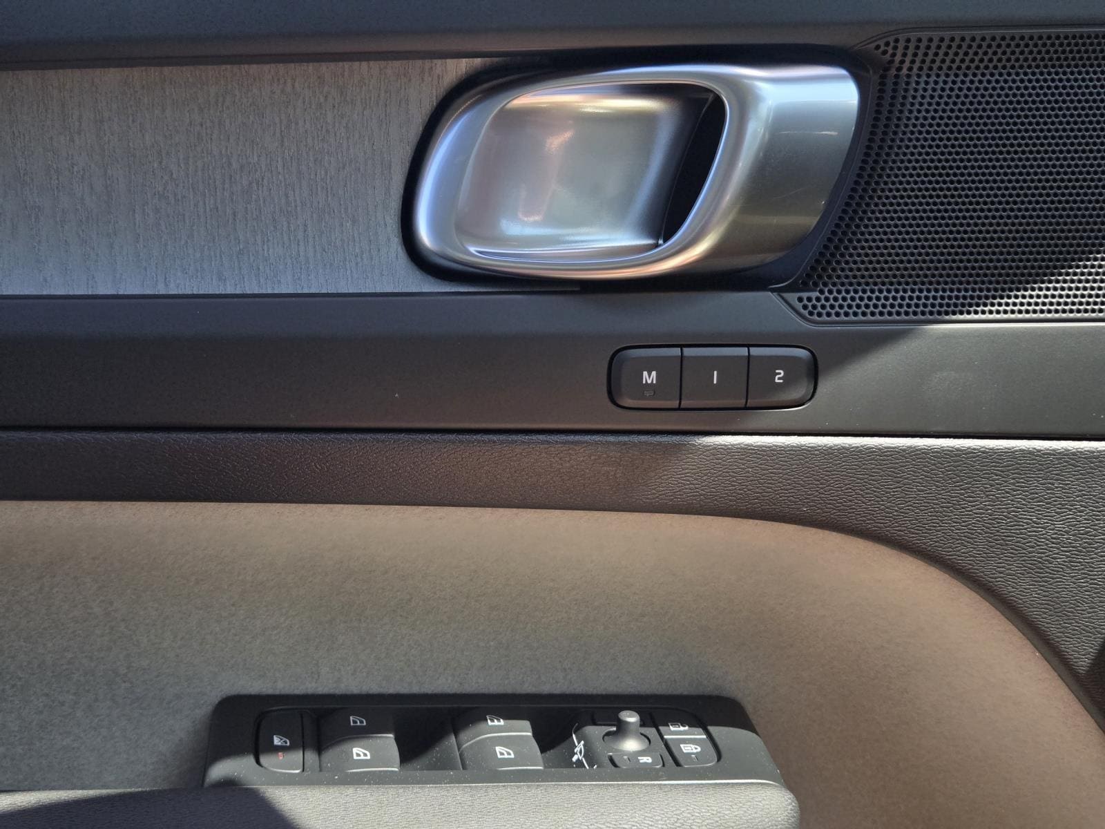 2026 Volvo XC40 Plus - Photo 39