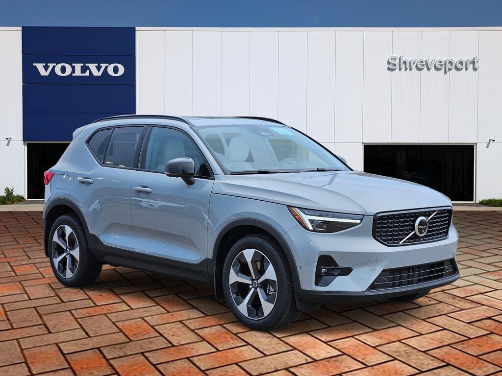 Used 2026 Volvo XC40 B5 Plus SUV