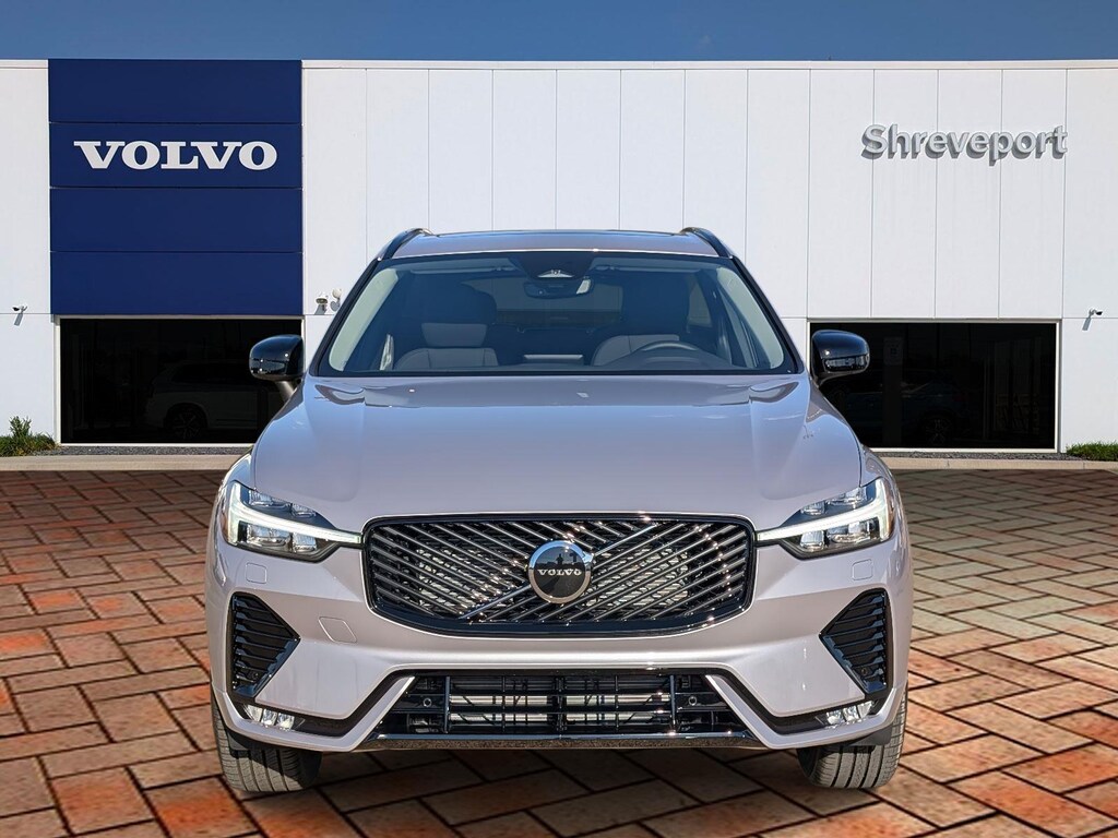 New 2026 Volvo XC60 B5 Core SUV