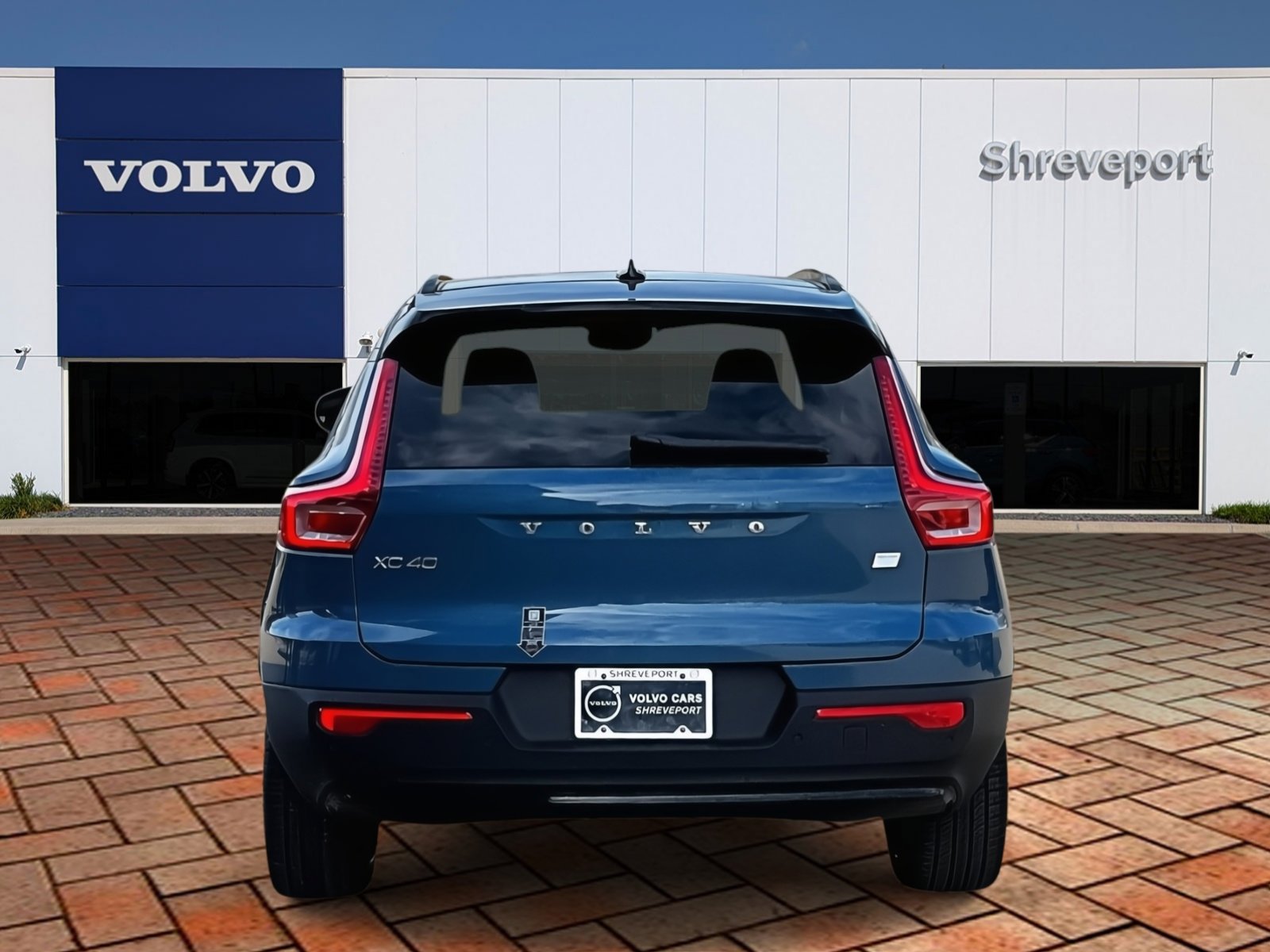 2024 Volvo XC40 Recharge Plus photo 3