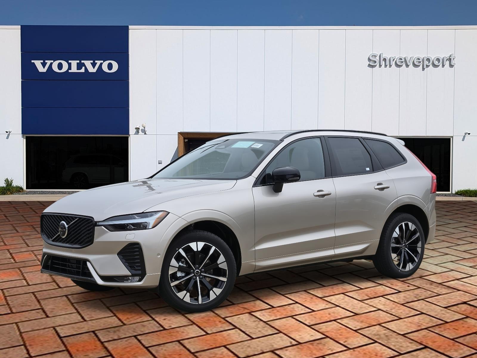 2026 Volvo XC60 B5 Plus Dark AWD's photo