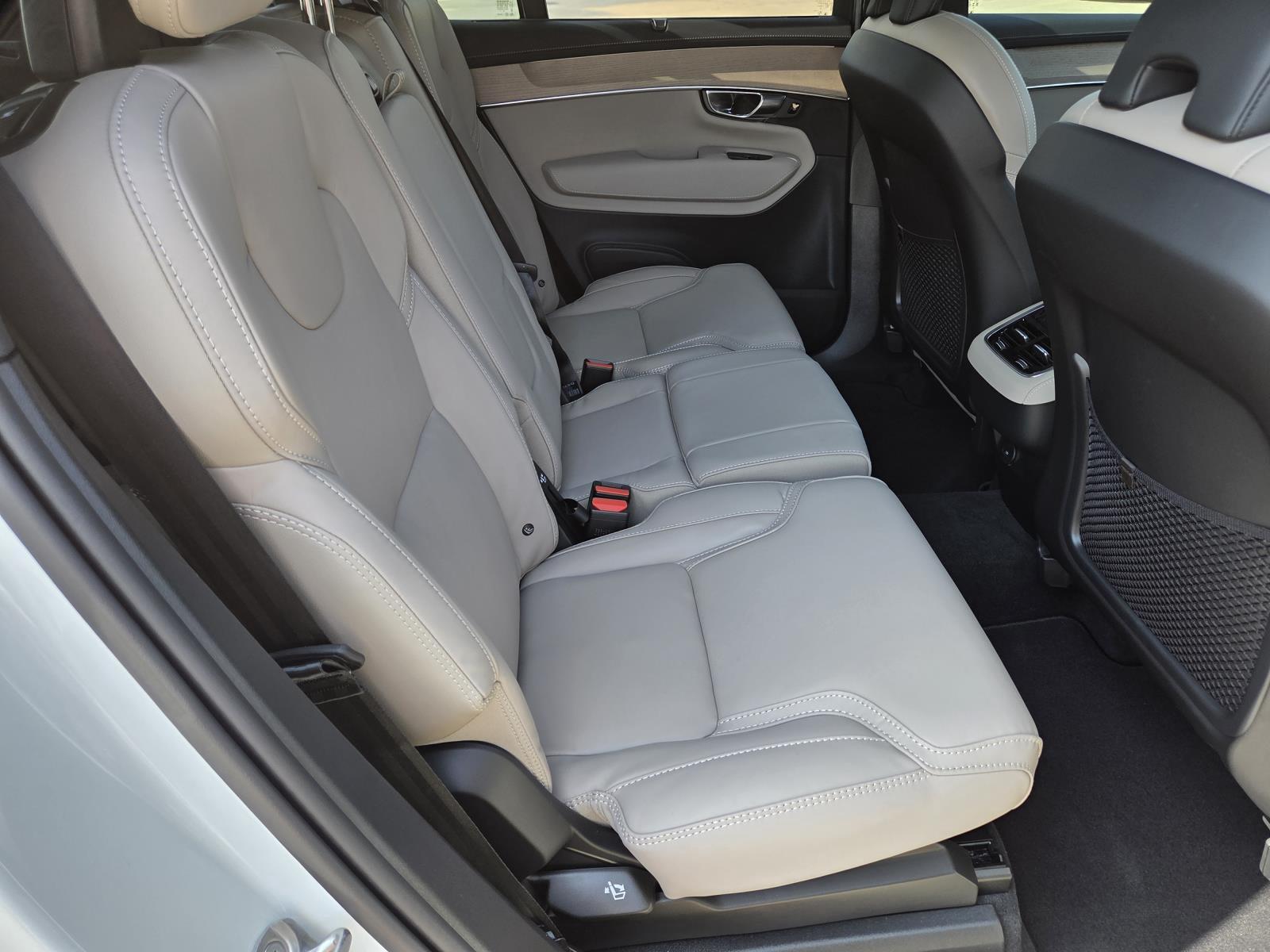 2026 Volvo XC90 Ultra - Photo 40