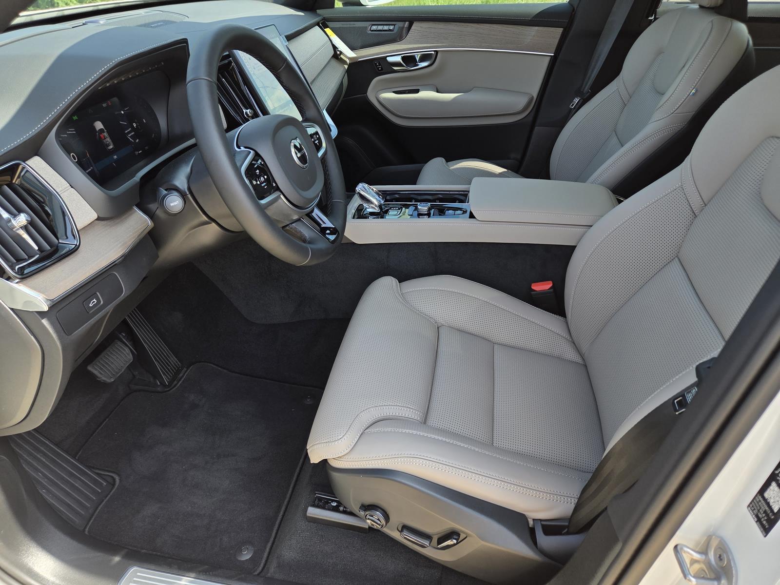 2026 Volvo XC90 Ultra - Photo 33