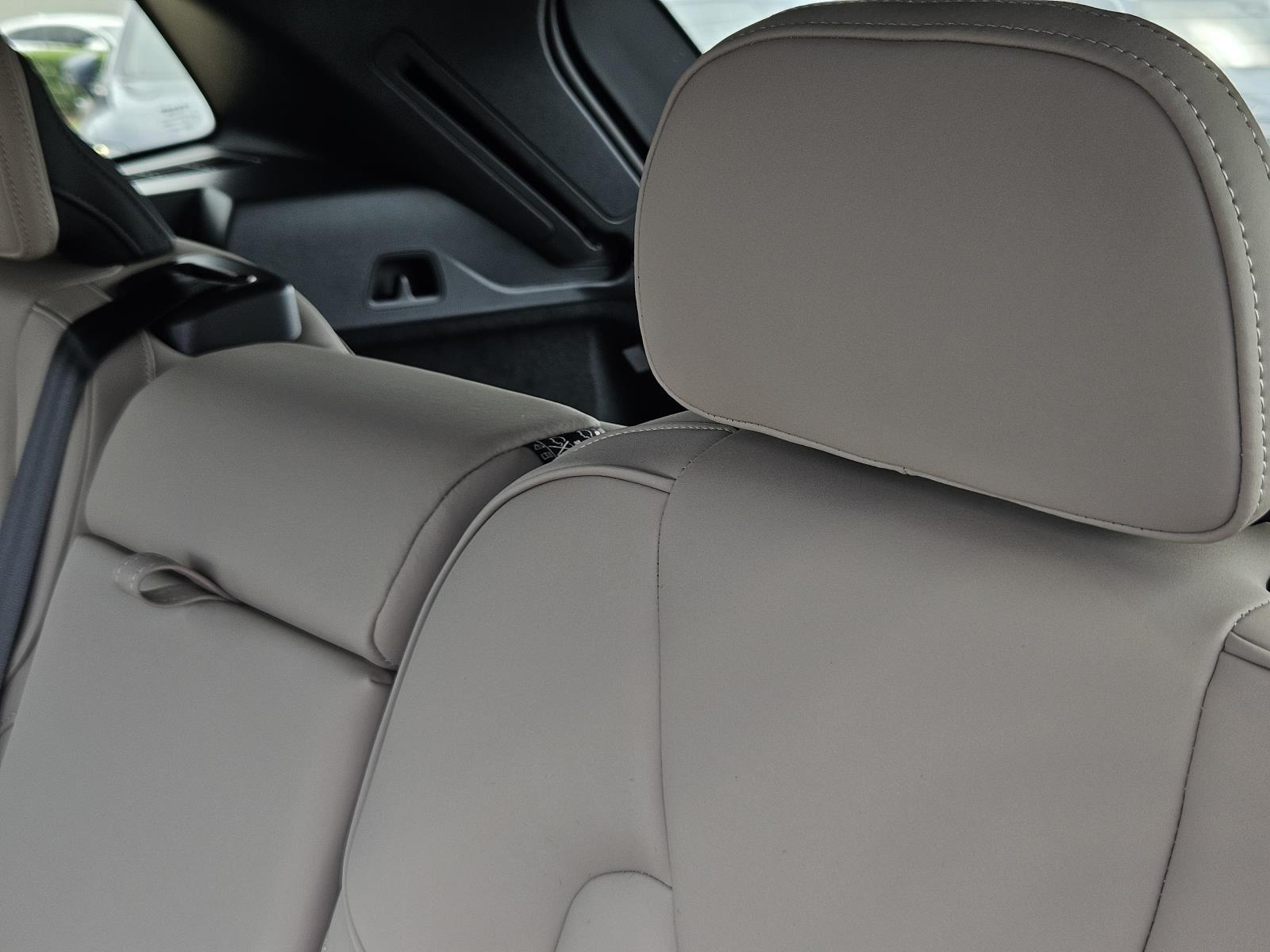 2026 Volvo XC60 Plus - Photo 28