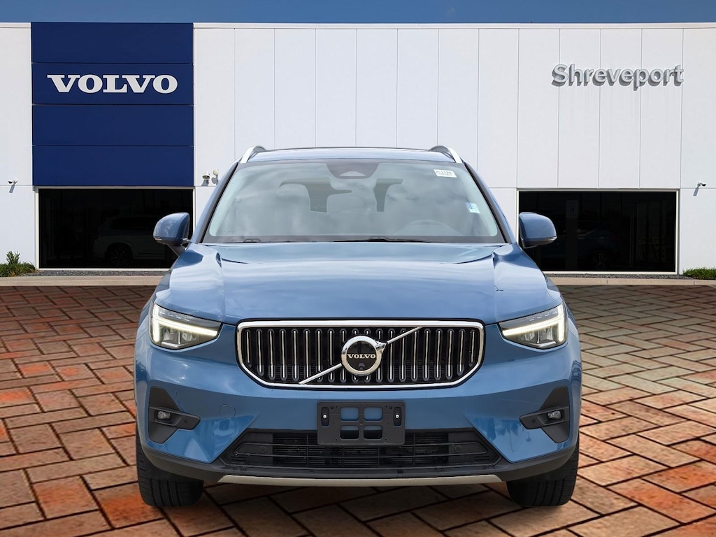 Certified 2025 Volvo XC40 B5 Plus Bright Theme SUV